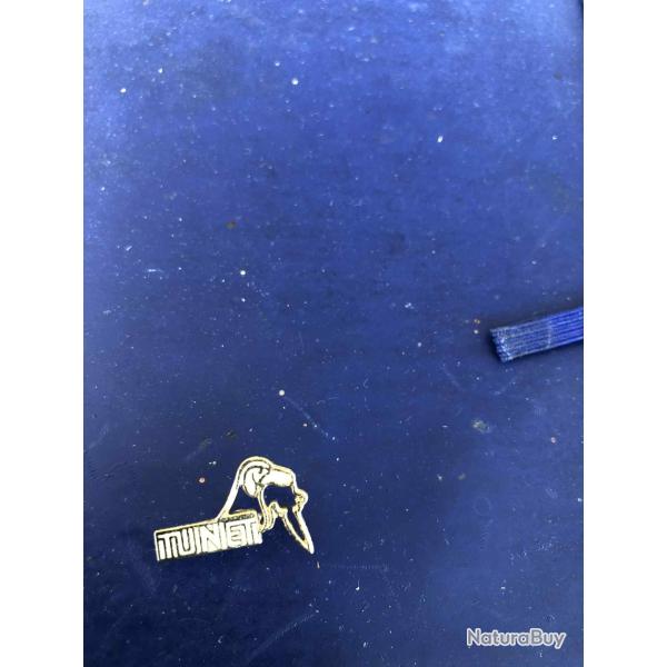 1 PIN'S DE LA MARQUE TUNET