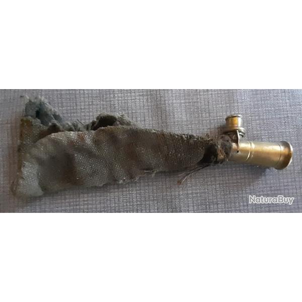 Poche � plombs en toile. Vide.