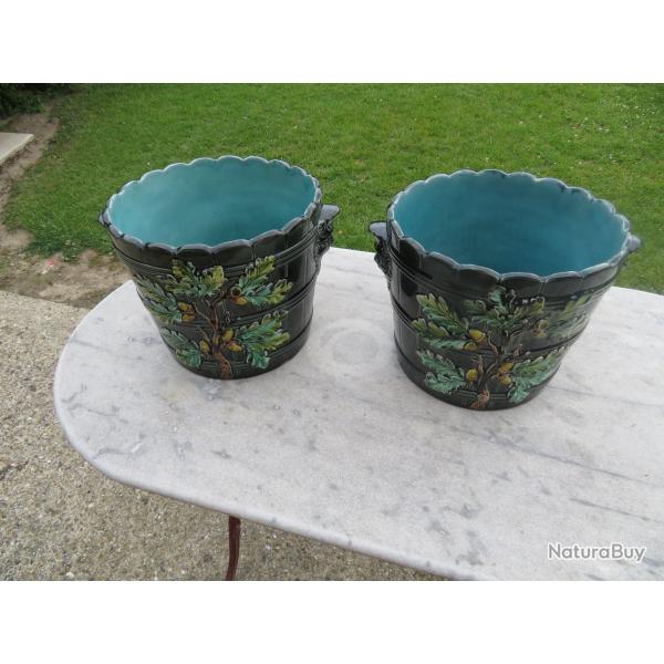 Ancienne grande paire de cache-pot en barbotine de forme tonneau � d�cor automnales FRANCE(Vers1900)