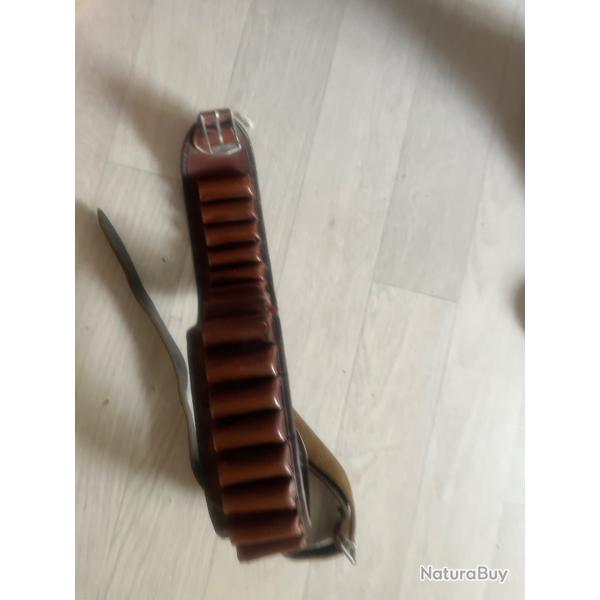 Cartouchi�re de ceinture pour cartouches cal 12 (5)