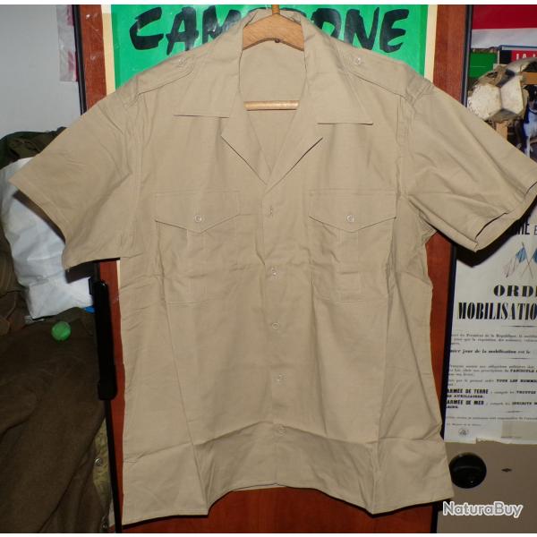 CHEMISE MILITAIRE DE L'ARMEE FRANCAISE ,Taille 3 SOIT L OU 41-42  EN CIVIL, AVEC MANCHES  COURTES ,F