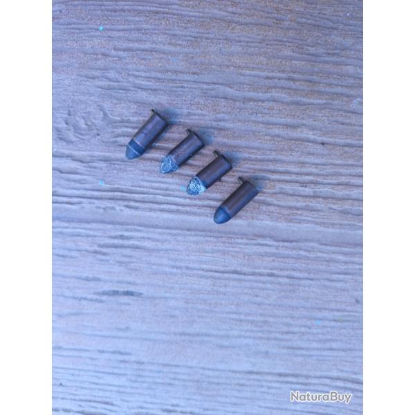 ANCIENNE MUNITIONS A BROCHE 8MM  . POUDRE NOIRE . LOT  DE  4  .