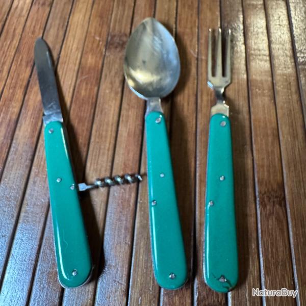 SET NECESSAIRE BIVOUAC PLIABLE ANN�E 50/60