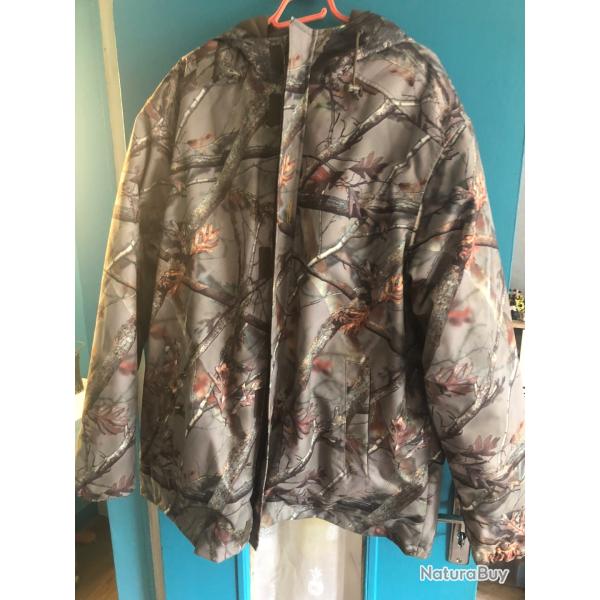 Veste de chasse neuf  camouflage,  double polaire avec capuche, chaude    3xl