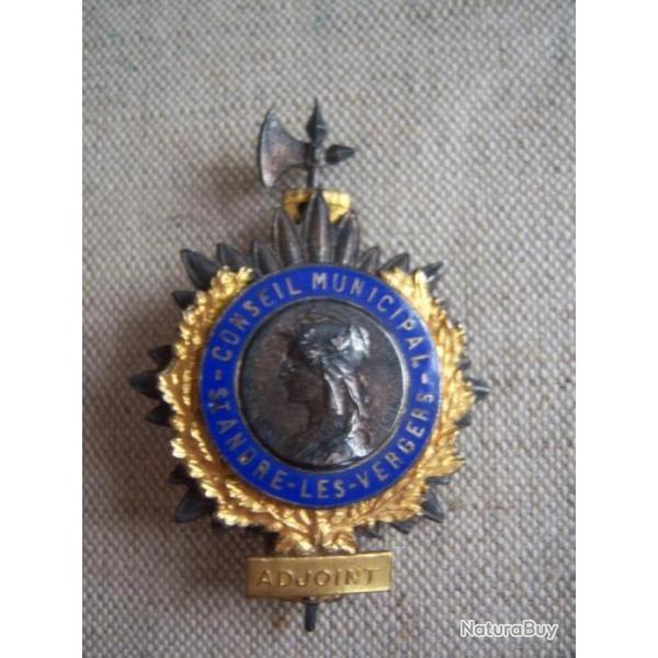 insigne  fonction conseil municipal standre les vergers Code postal 10120  Arrondissement : Troyes