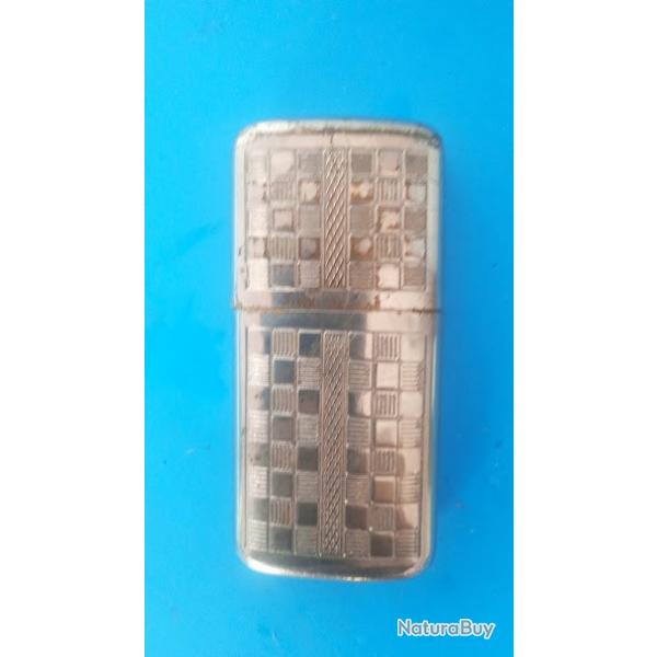 Briquet essence, France, acier et m�tal, grav� argent�,