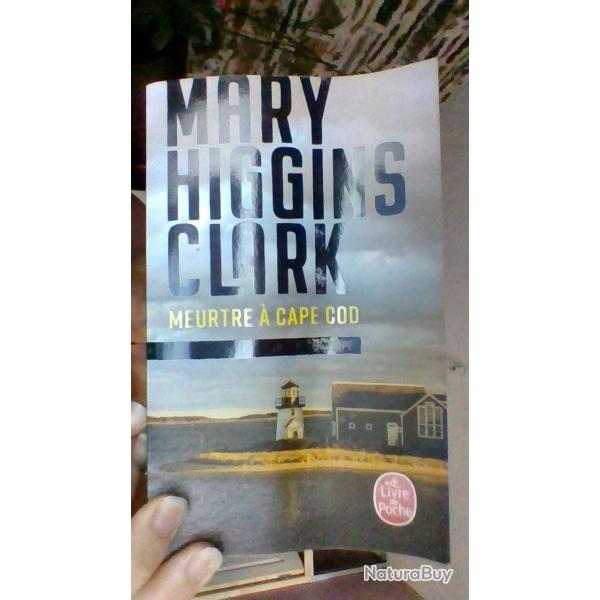 Meurtre a cape cod par Mary Higgins Clark  - Le livre de poche -