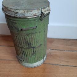 Boite masque &agrave; gaz 1914-1918 &agrave; d&eacute;terminer, fran&ccedil;aise ou allemande, vide.