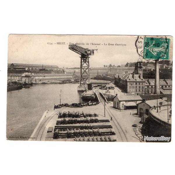 CPA - BREST- Vue gnrale de l'Arsenal - La Grue lectrique N3347