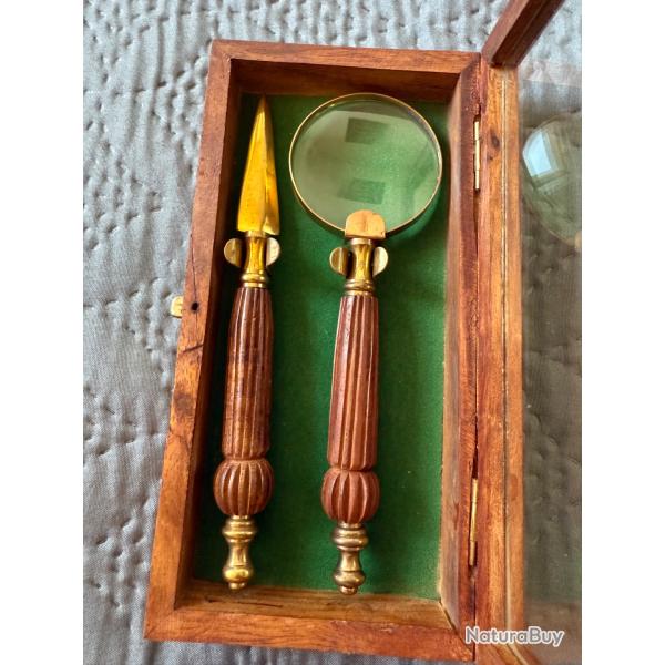 Loupe et coupe-papier dans un coffret en bois