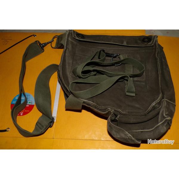 ARMEE AMERICAINE  : HOUSSE DE MAG AVEC SANGLES , PAS DE TAMPON SUR LE SAC  ,  VENDU EN L'ETAT VOIR