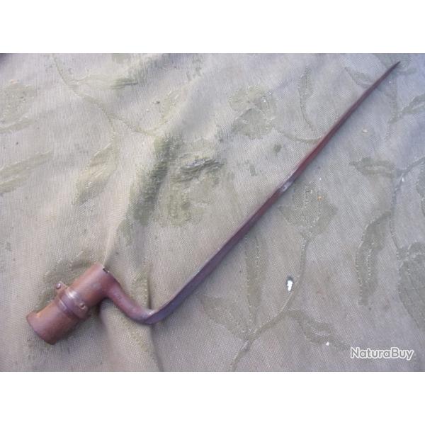 baionnette � douille  marqu�e "780"