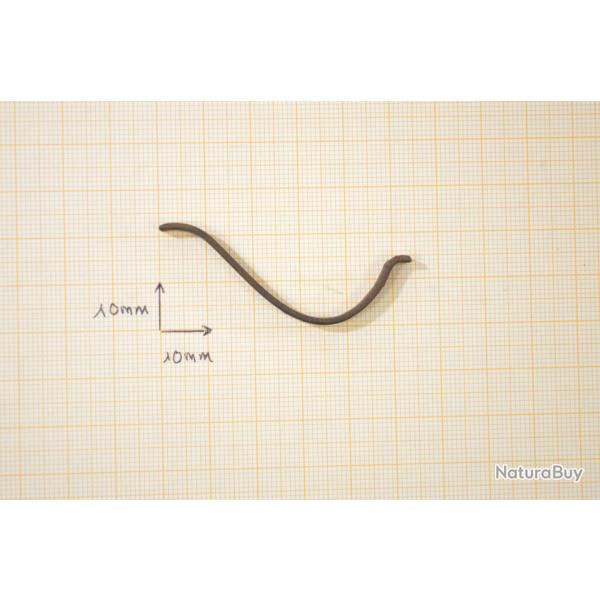 Ressort de revolver en S. Ressort de d�tente ou chien. (E)