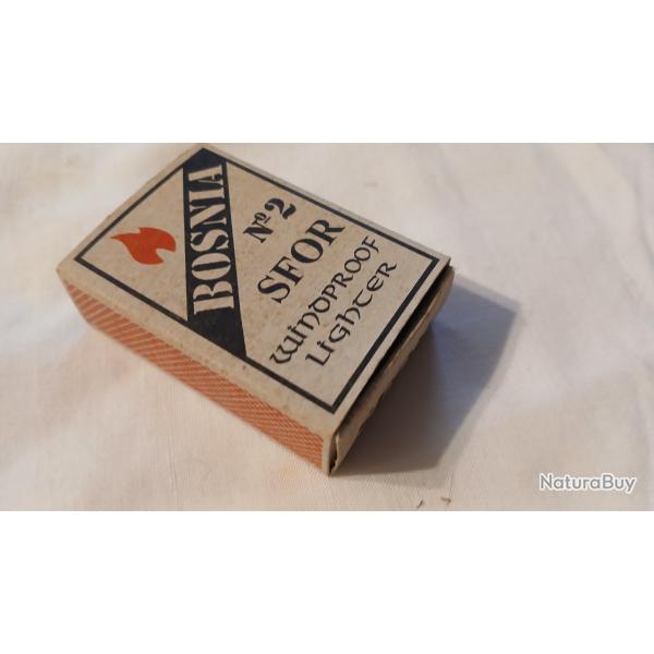 Bote carton avec Zippo