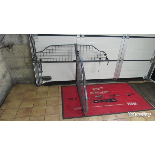 grille  de coffre skoda octavia combi pour 2 chiens uniquement la grille de separation