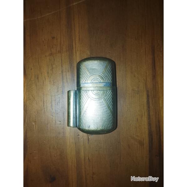 Briquet ann�e 30