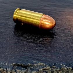 LOT DE 5 BALLES DE 45 ACP NEUTRALISÉE POUR DÉCORATION, COSPLAY PHOTOS....