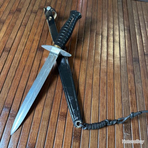 POIGNARD DE COMBAT COMMANDO SPCIAL BRET ROUGE INOX TAP ARME FRANCE Belle tat