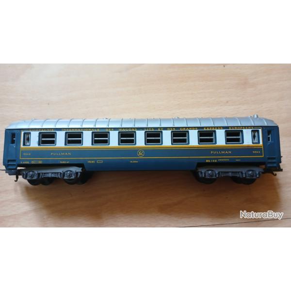 Wagon voyageurs Lima (1)