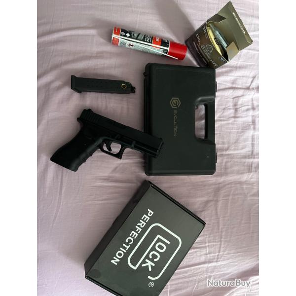 Glock 17 Gen 4 Cybergun + Accessoires