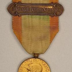 M&eacute;daille et agrafe Engag&eacute; Volontaire ann&eacute;es 30/40