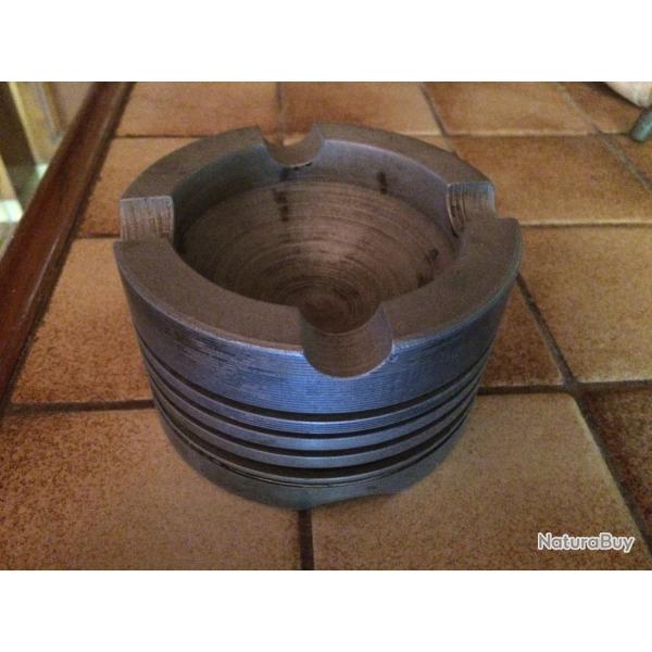 Cendrier piston de G.M.C.