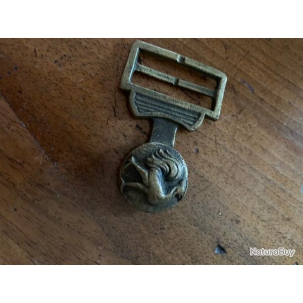 Boucle de ceinturon en bronze � identifier