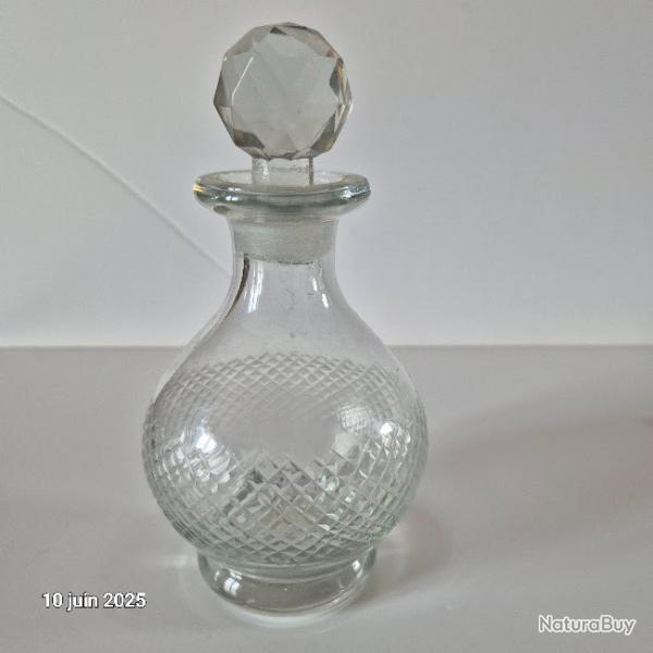 Magnifique petit flacon en verre avec bouchon pour parfum, alcool