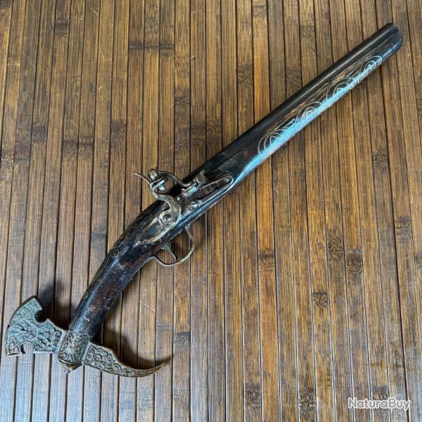 PISTOLET A SILEX ORIENTAL BRISE CRNE EN FER DE HACHE FANTASIA DEBUT 1900