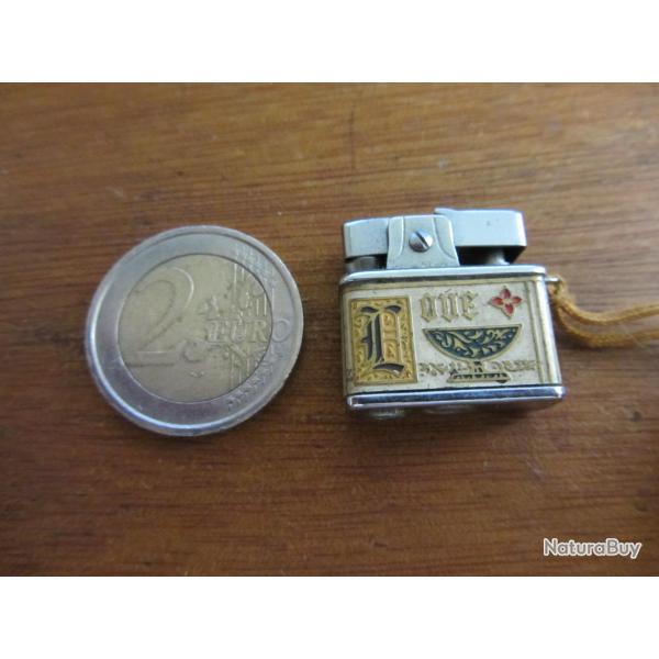 Mini briquet � essence 1960