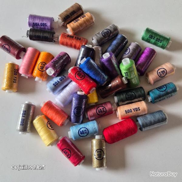 39 bobines de 450m de fil  coudre polyester, toutes diffrentes en couleurs
