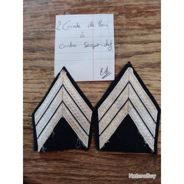 Deux grade de bras � coudre sergent-chef
