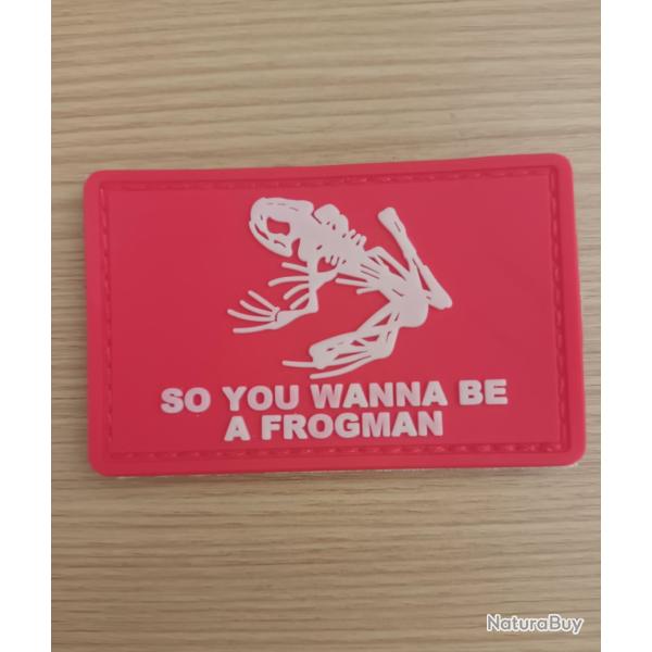 �CUSSON GRENOUILLE SKULL 8/5CM SCRATCH PVC