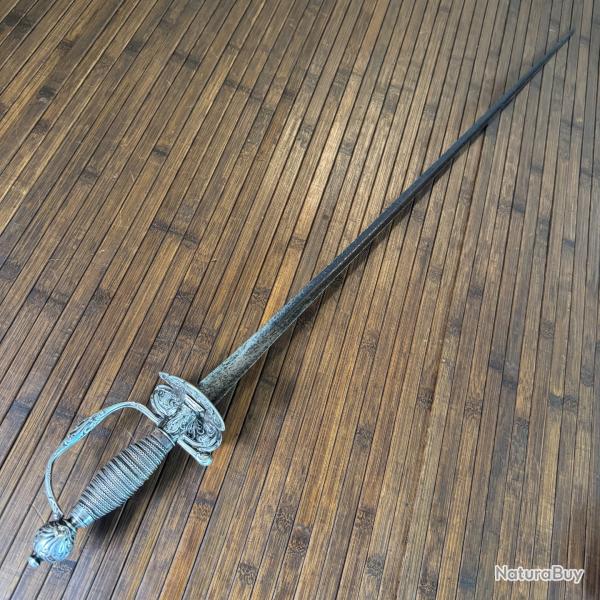 �P�E � PAS D'�NE D'OFFICIER SUP�RIEUR MONTURE PLATEAU ENTI�REMENT ARGENT MASSIF XVlll �me