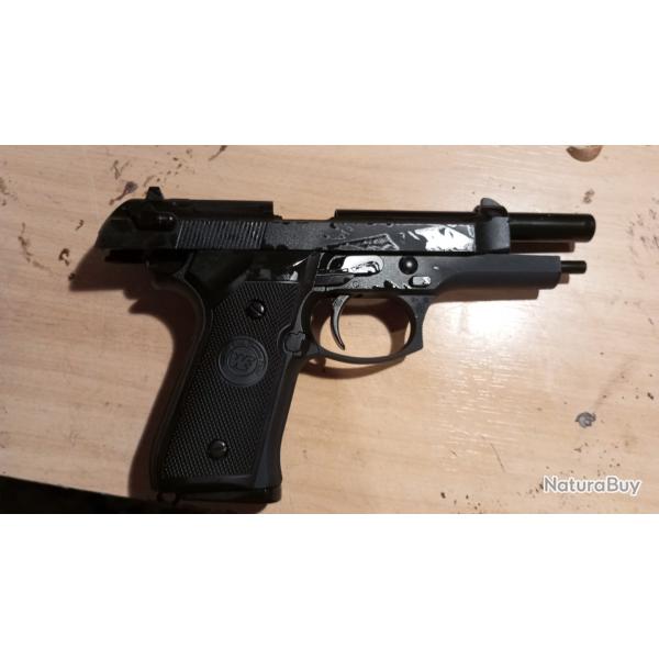 Pistolet air soft  WE