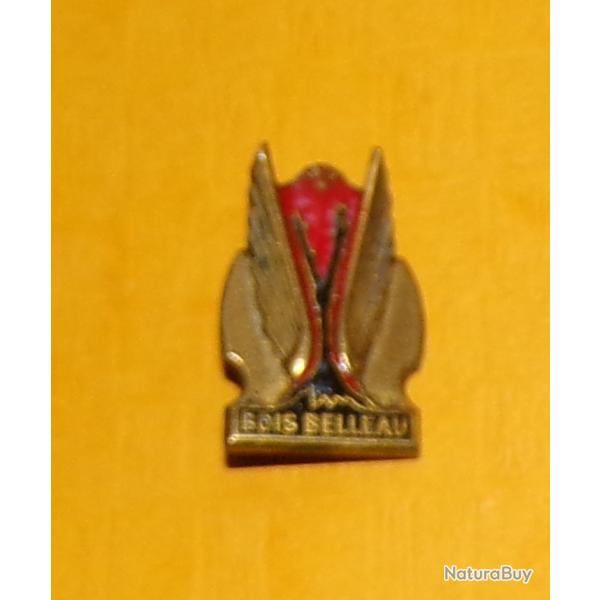 BOIS BELLEAU, Porte Avions, (15/Pl. 1) ,ancre stylis�e arbre noir calcin� sur fond rouge encadr� par