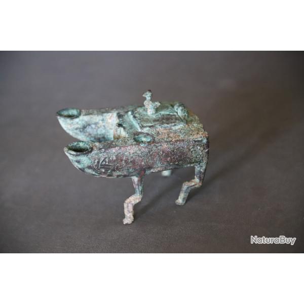 Art Seldjoukide, une lampe � huile en Bronze - Grand Iran, 11�me-13�me si�cle