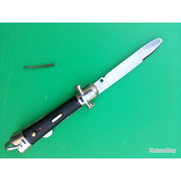 ANCIEN  COUTEAU  BARGEON  INOX   .