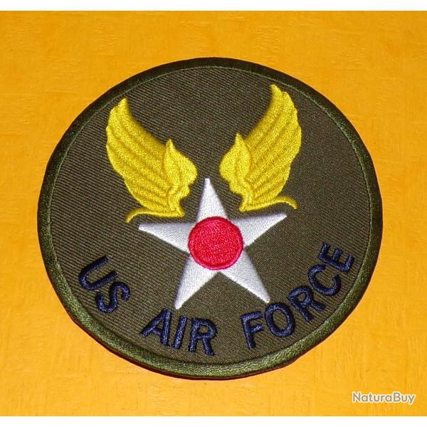 TISSU PATCH : US AIR FORCE  , DIAMETRE 9 CM , BON ETAT VOIR PHOTOS . POUR TOUT RENSEIGNEMENT ME CONT