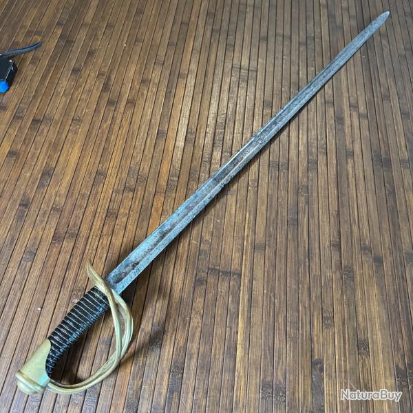 SABRE 1822 DE CAVALERIE FRAN�AISE CHATELLERAULT GARDE MATRICUL�E ET POIN�ONN�