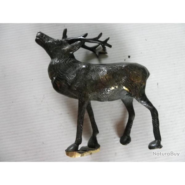 Statuette de Cerf en bronze patin� animal en TBE H 13 cm base � voir
