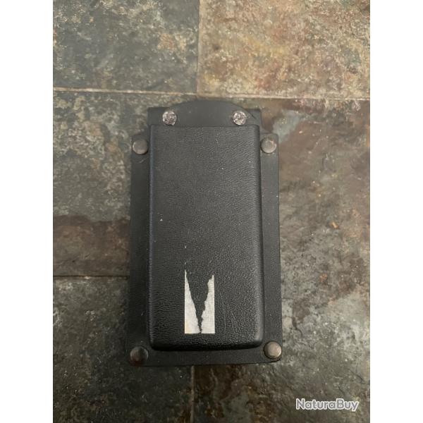 Porte chargeur air soft ou militaire � identifier