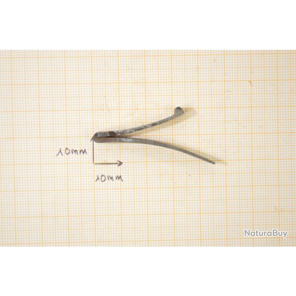 Ressort en V de platine / d�tente / gachette. Restauration arme ancienne pistolet revolver fusil (L)
