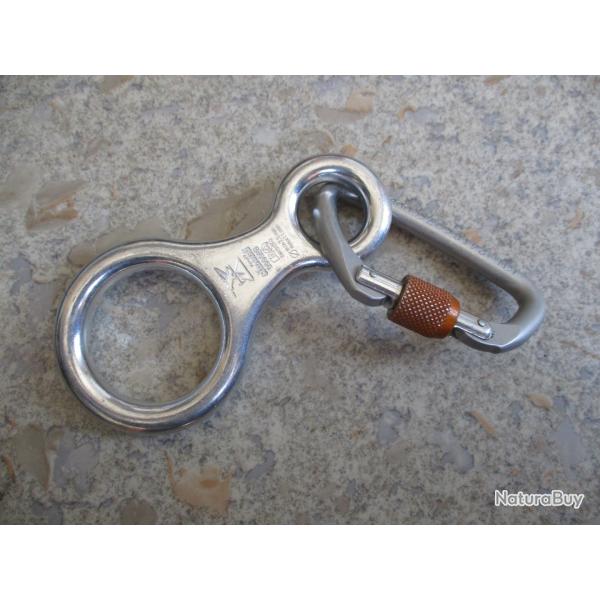 descendeur en huit simond et mousqueton quechua