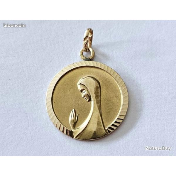 Ancienne m�daille or massif 14 carats - Marie - catholique - Chr�tien - pendentif