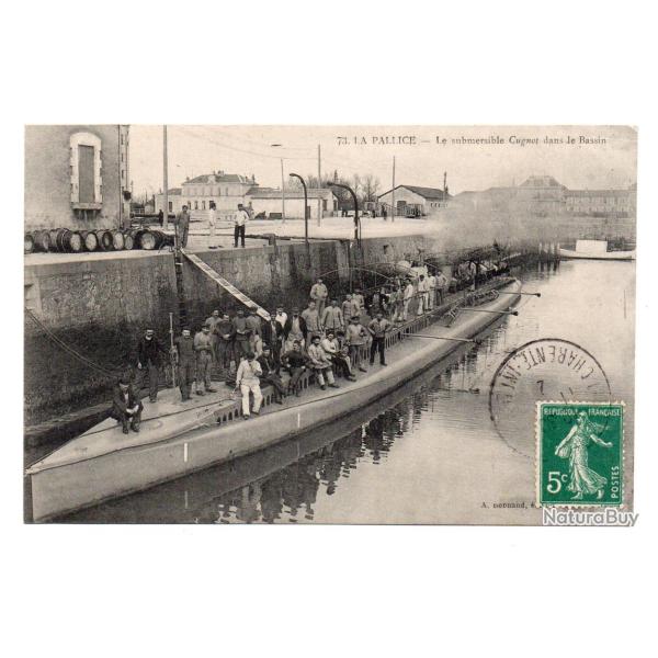 CPA - Marine Militaire -LA PALLICE - Le submersible Cugnot dans le Bassin  N�3562