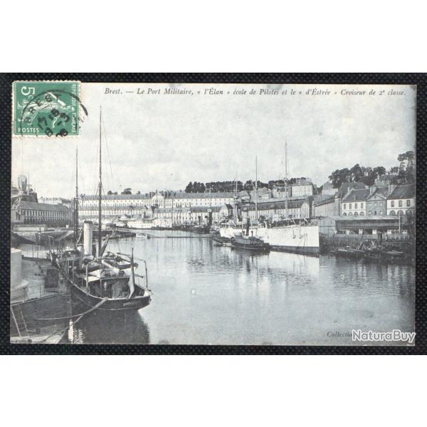 CPA - Marine Militaire -Le Port Militaire l'�lan �cole de Pilotes et le d'�stree Croiseur de 2N�3557