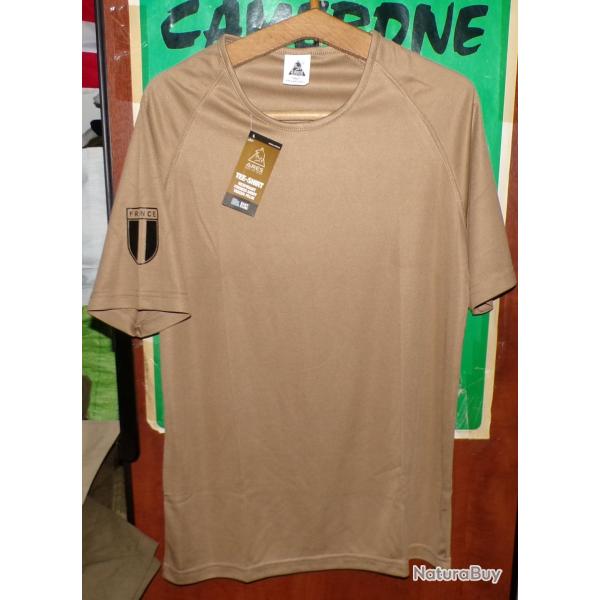 TEE SHIRT BEIGE AVEC MARQUAGE FRENCH ARMY , FABRICATION ARES  , TISSU RESPIRANT VOIR ETIQUETTE , TAI