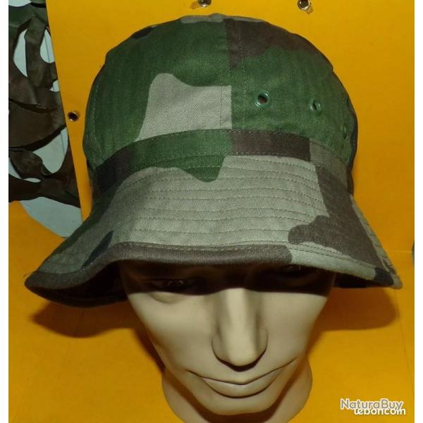 BOB DE COULEUR KAKI CAMOUFLE MILITAIRE DE L'ARMEE FRANCAISE , TAILLE 56 DE FABRICATION FRANCAISE SOC