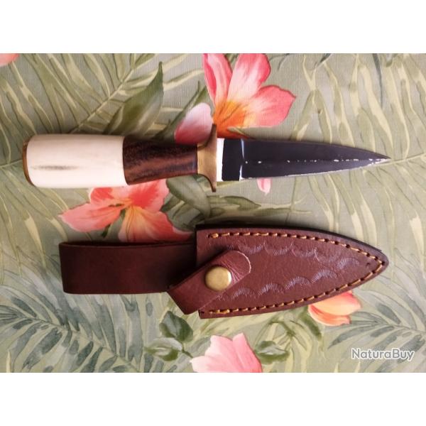 vend petite dague de chasse